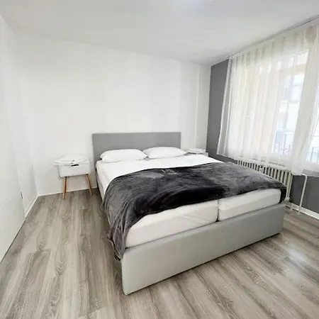 Apartment Schickes In Lage B7 *