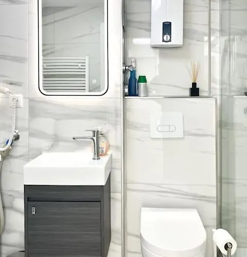 Schickes In Lage B7 Lejlighed *