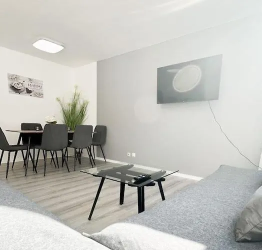 Lejlighed Schickes In Lage B7 *